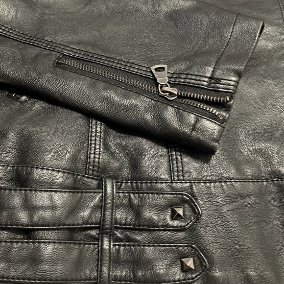 Le Chateau Faux leather moto jacket. Size XXL - Picture 7 of 7